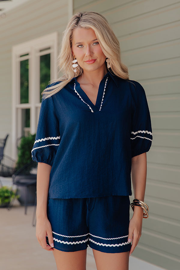 Cue The Vacay Linen-Blend Top in Navy